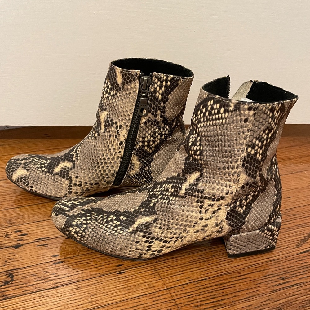 Modern Vice Snakeskin booties! Size 38.